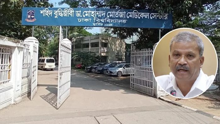 বারান্দাভর্তি রোগী রেখে, ফুল দিতে গেলেন ঢাবি মেডিকেলের কর্মীরা: আসিফ নজরুল